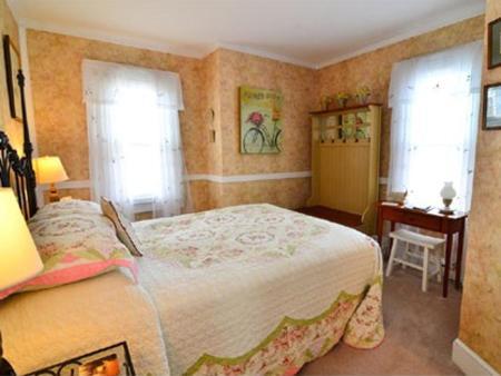 Miss Molly'S Inn Chincoteague Eksteriør billede
